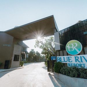 Blue River Resort